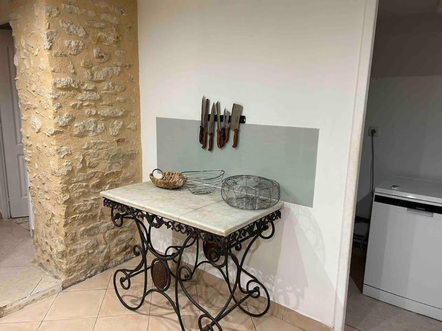 Demeure En Pierre Avec Piscine Privee Βίλα Etauliers Εξωτερικό φωτογραφία