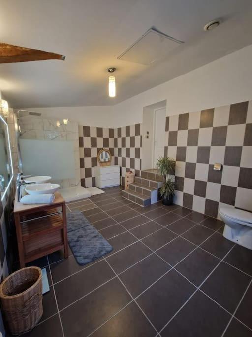 Demeure En Pierre Avec Piscine Privee Βίλα Etauliers Εξωτερικό φωτογραφία