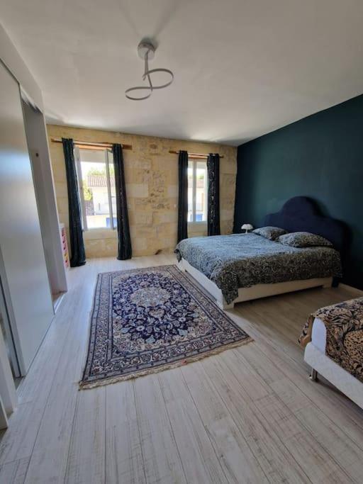 Demeure En Pierre Avec Piscine Privee Βίλα Etauliers Εξωτερικό φωτογραφία