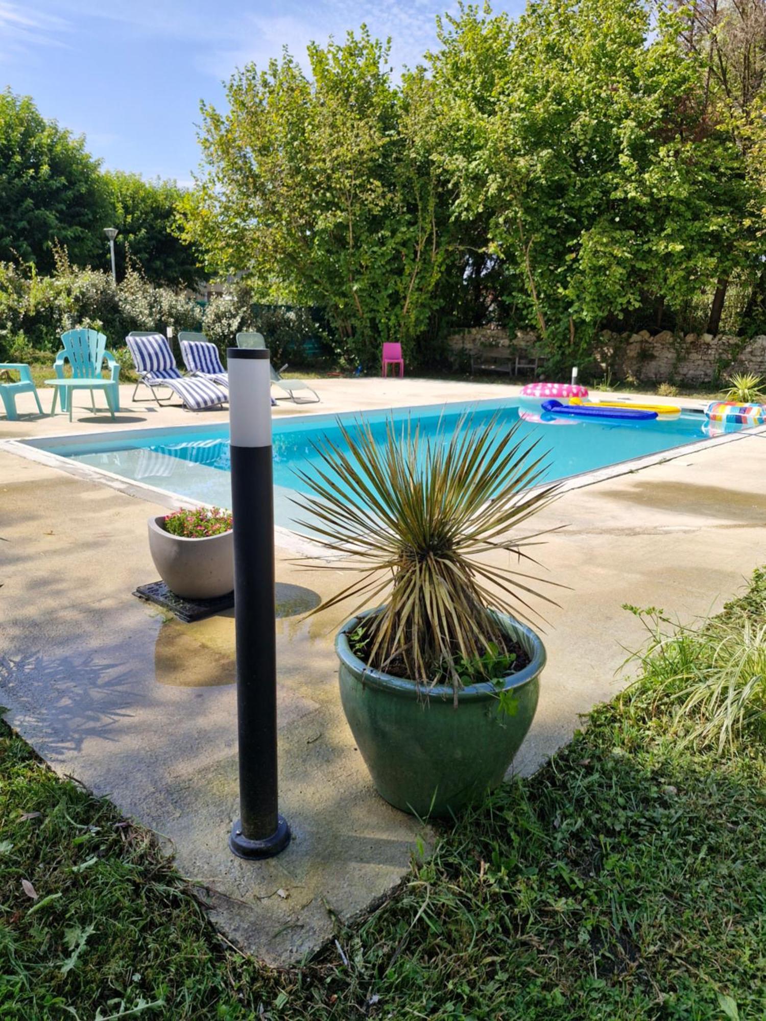 Demeure En Pierre Avec Piscine Privee Βίλα Etauliers Εξωτερικό φωτογραφία