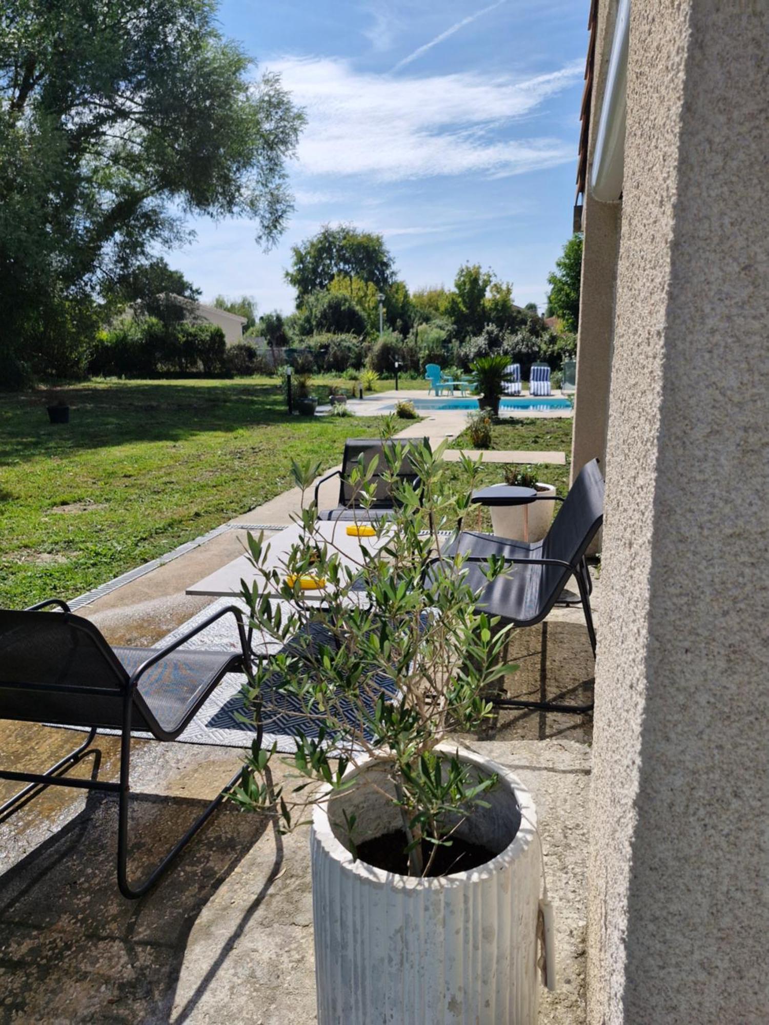 Demeure En Pierre Avec Piscine Privee Βίλα Etauliers Εξωτερικό φωτογραφία